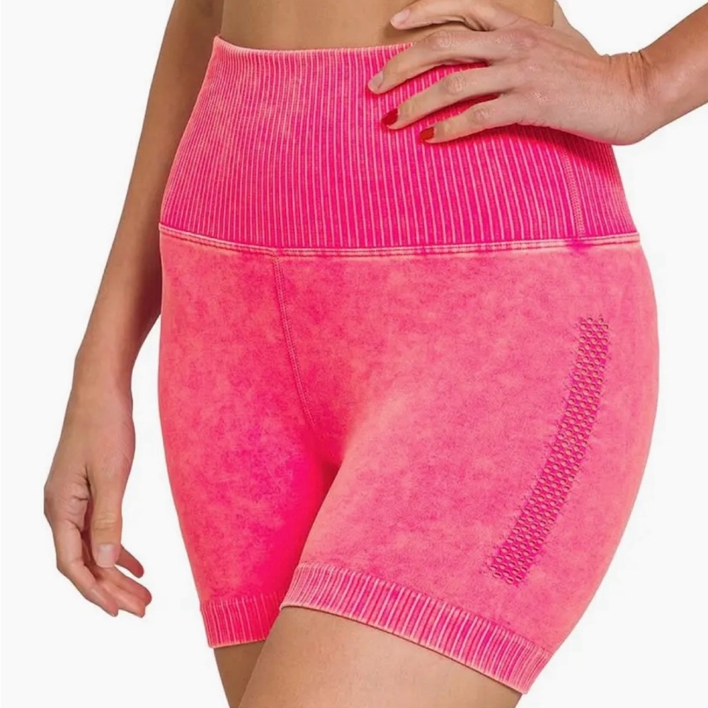 COPY - STONE WASHED SEAMLESS HIGH WAISTED SHORTS NWT Sz L/XL